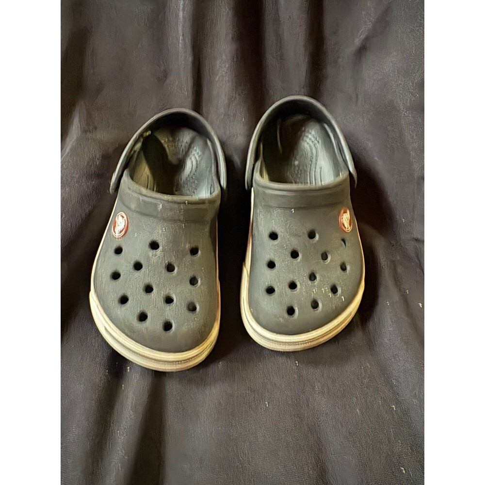 Crocs Classic Clogs kids toddler size 9 9c Black Slip-On Shoes
